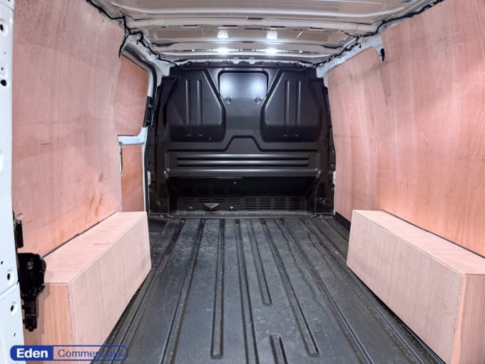 2025 Ford Transit Custom