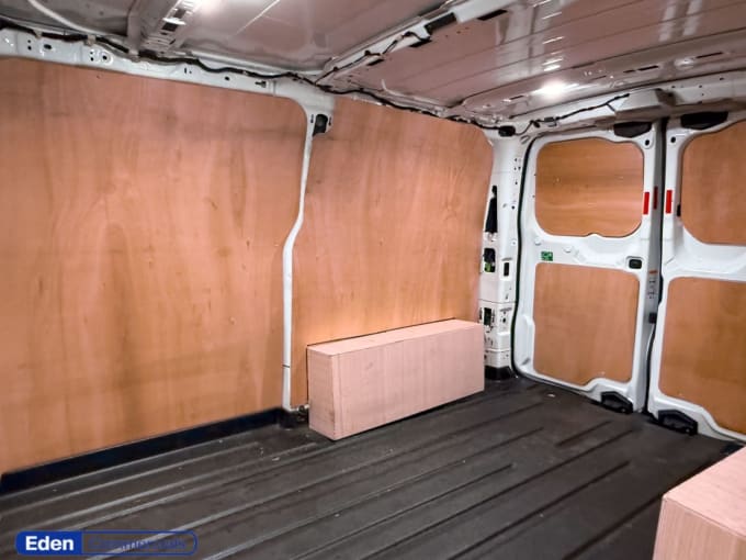 2025 Ford Transit Custom