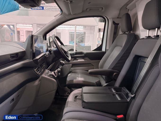2025 Ford Transit Custom