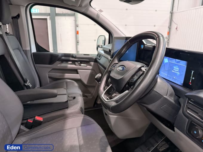 2025 Ford Transit Custom