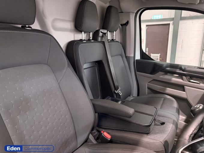 2025 Ford Transit Custom
