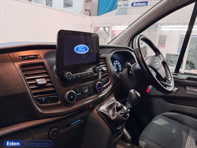 2025 Ford Transit Custom