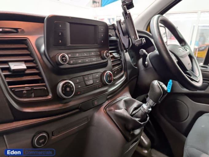 2025 Ford Transit Custom