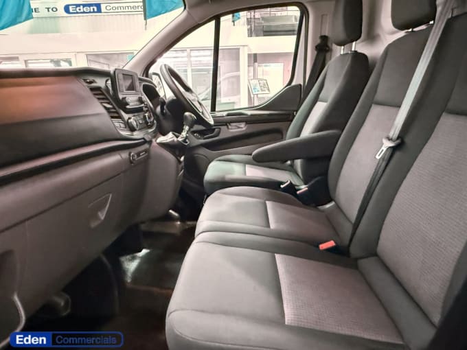 2025 Ford Transit Custom