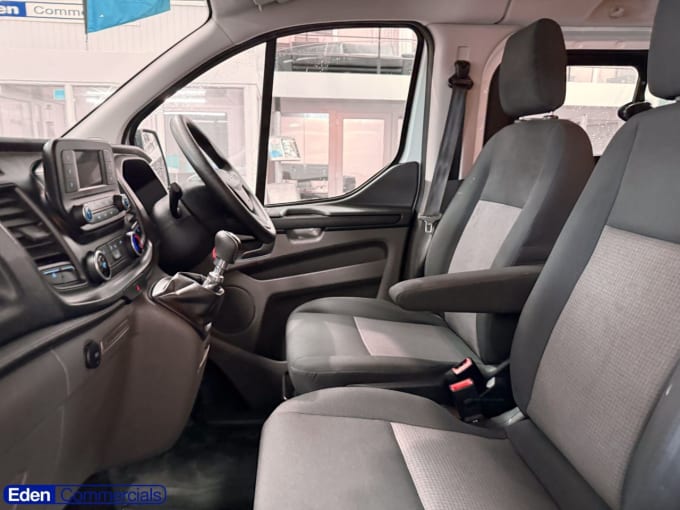 2025 Ford Transit Custom