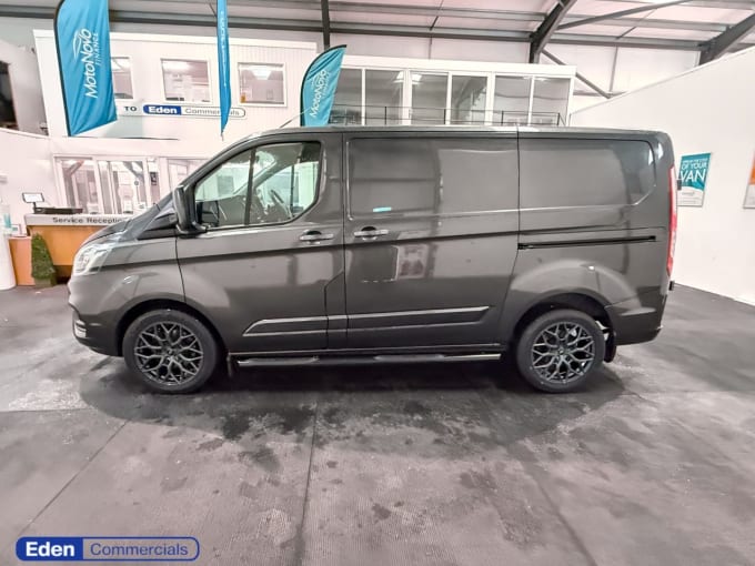 2025 Ford Transit Custom