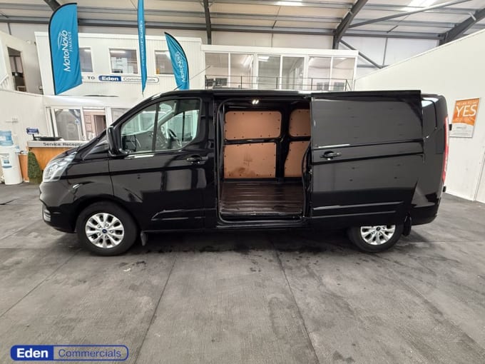 2025 Ford Transit Custom
