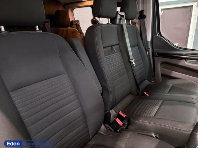 2025 Ford Transit Custom