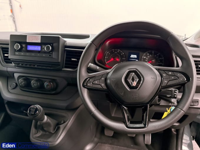 2025 Renault Trafic