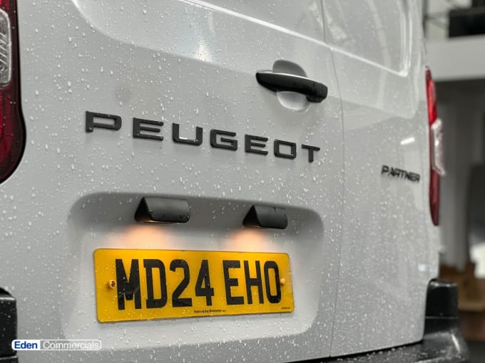 2025 Peugeot Partner