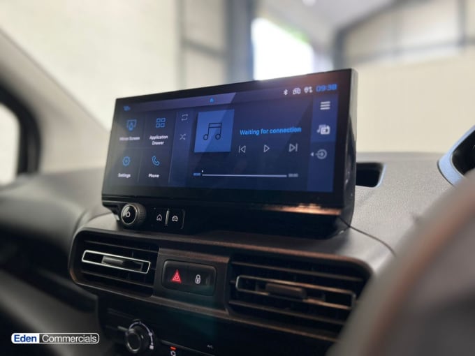 2025 Peugeot Partner