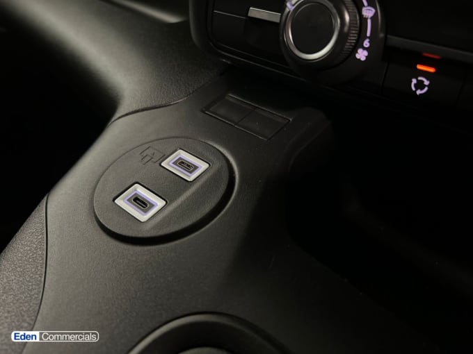 2025 Peugeot Partner