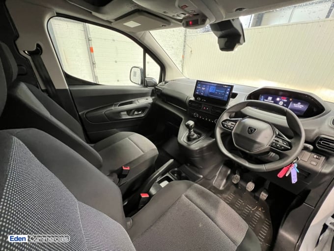 2025 Peugeot Partner