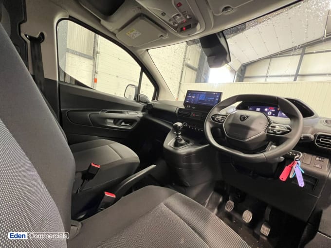 2025 Peugeot Partner