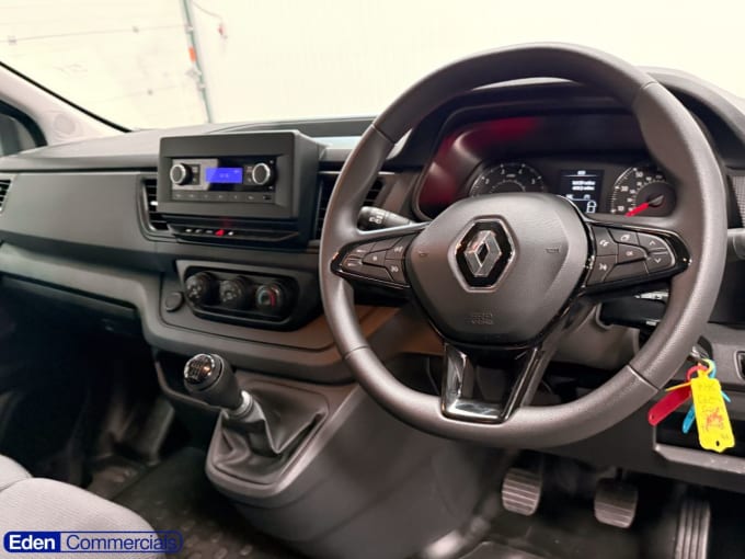 2025 Renault Trafic