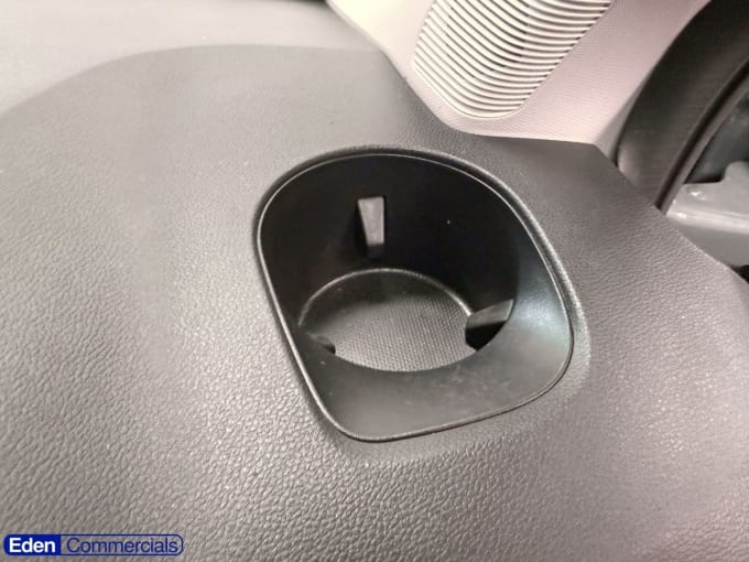 2025 Renault Trafic