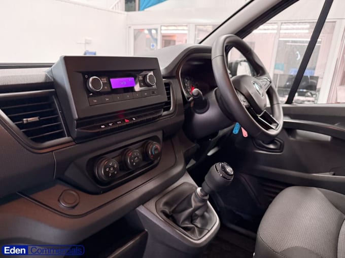 2025 Renault Trafic