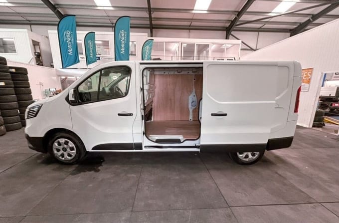 2025 Renault Trafic