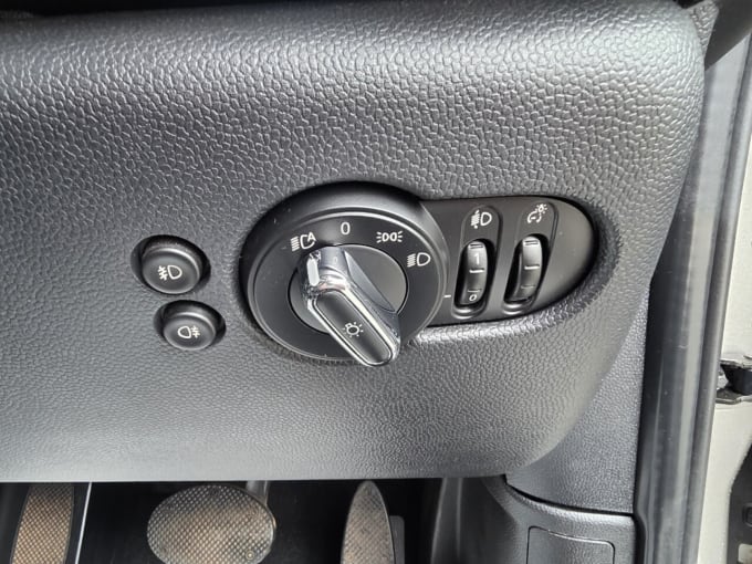 2025 Mini Hatch