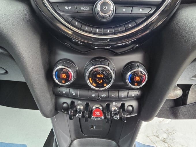 2025 Mini Hatch