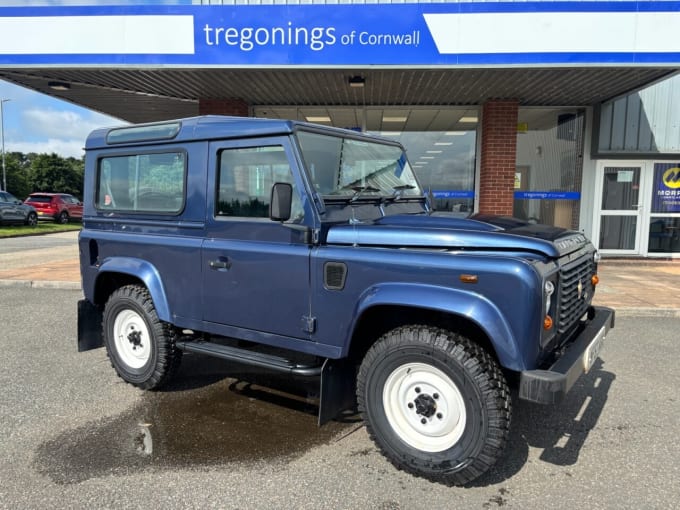 2025 Land Rover Defender 90