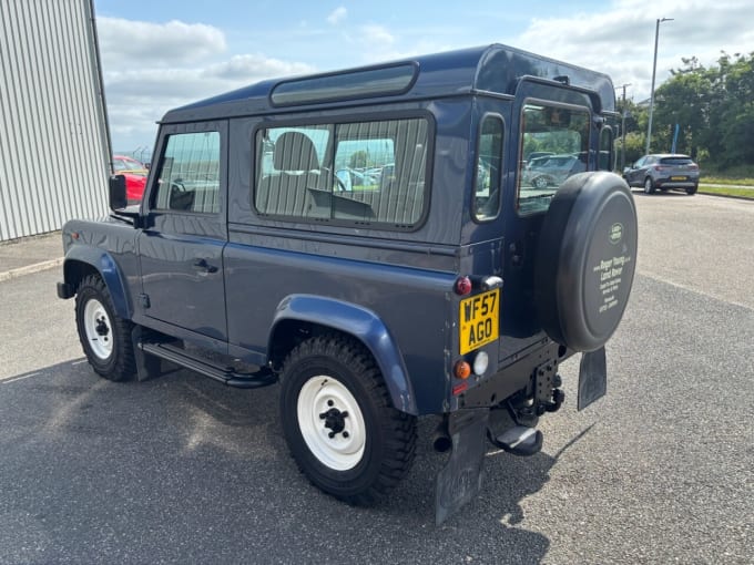 2025 Land Rover Defender 90