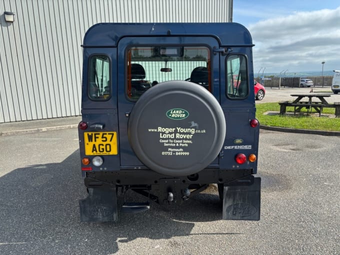 2025 Land Rover Defender 90