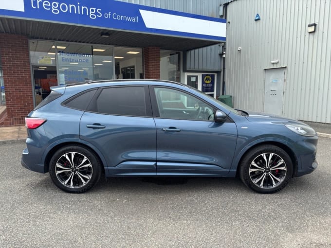 2025 Ford Kuga