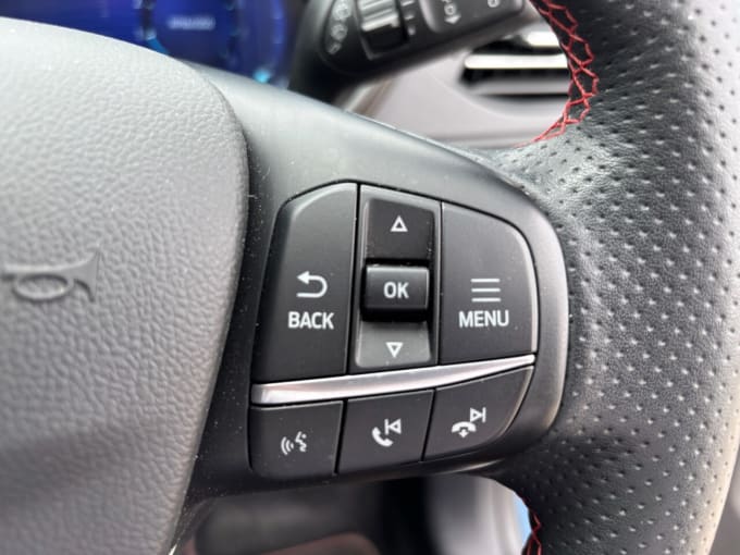 2025 Ford Kuga
