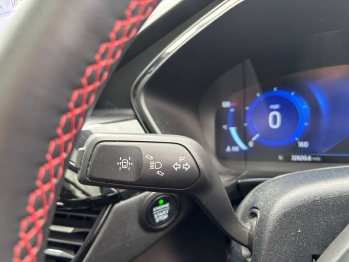 2025 Ford Kuga