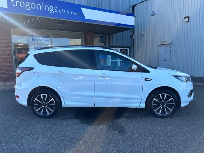 2025 Ford Kuga