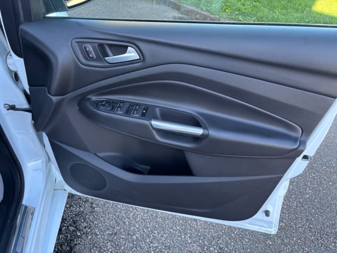 2025 Ford Kuga