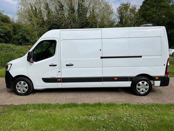 2024 Renault Master