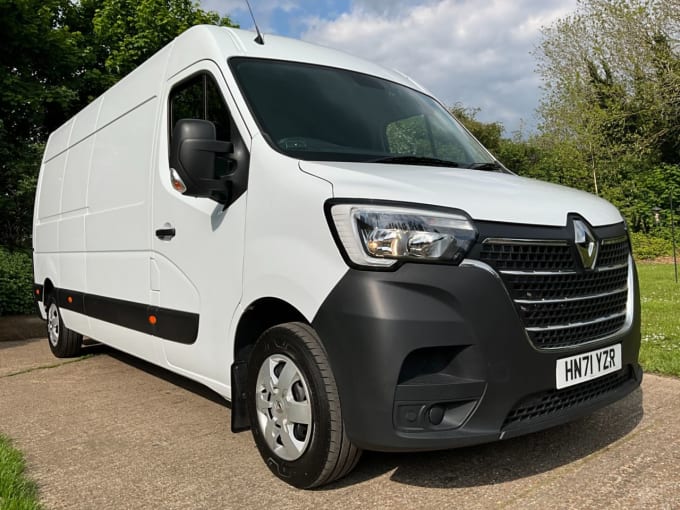 2024 Renault Master