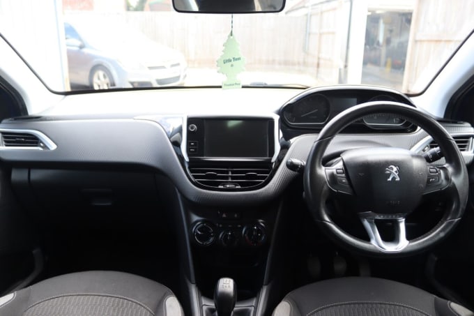 2025 Peugeot 208