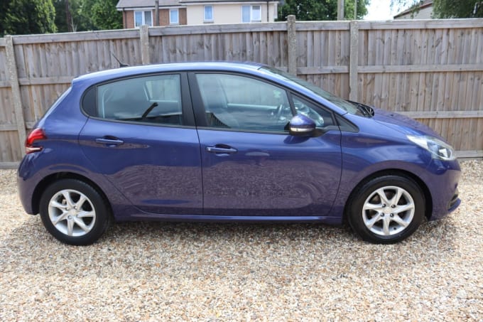 2025 Peugeot 208