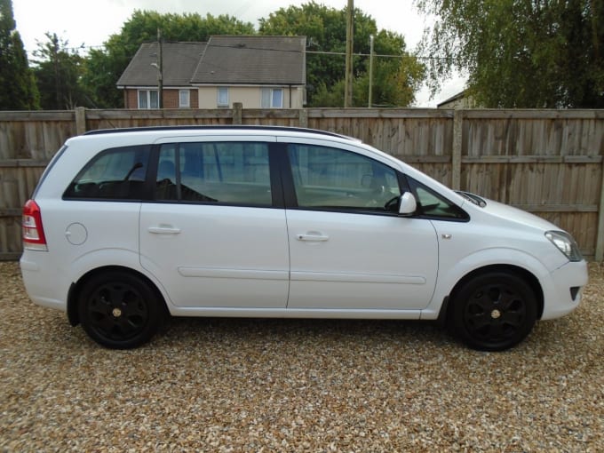 2024 Vauxhall Zafira