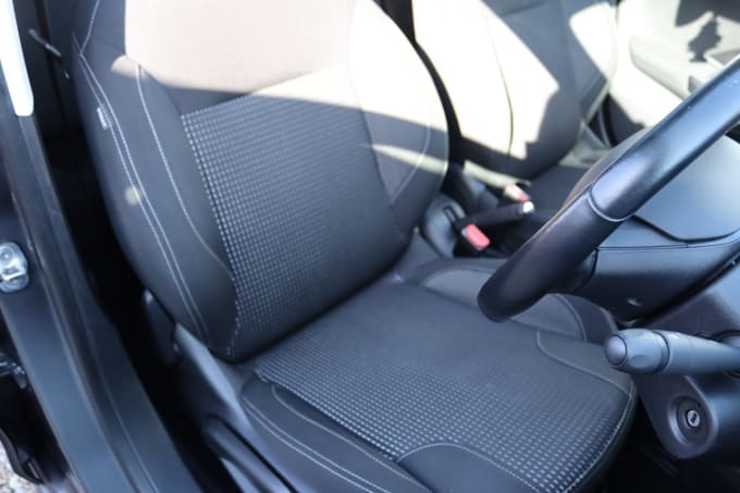 2025 Peugeot 208