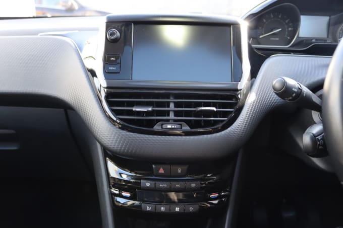 2025 Peugeot 208
