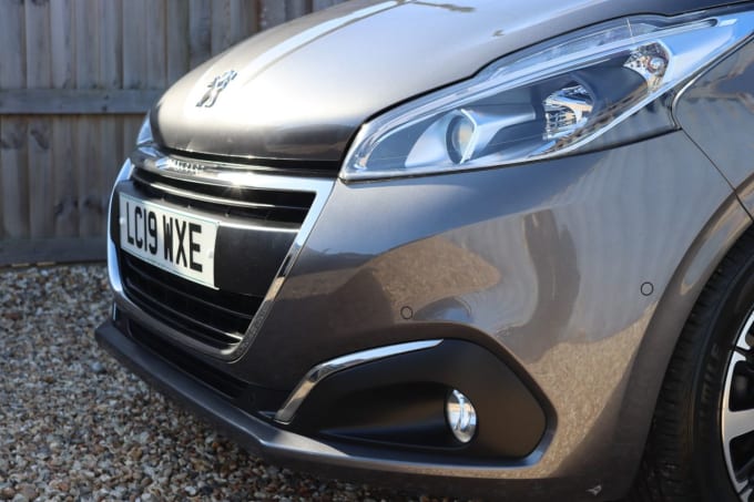 2025 Peugeot 208