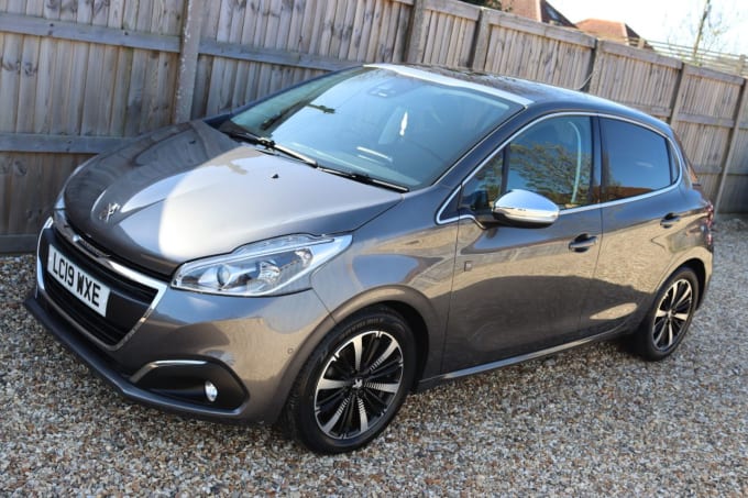 2025 Peugeot 208