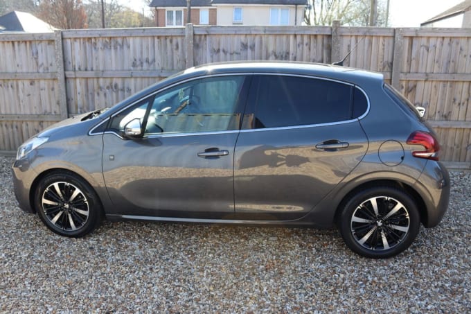 2025 Peugeot 208