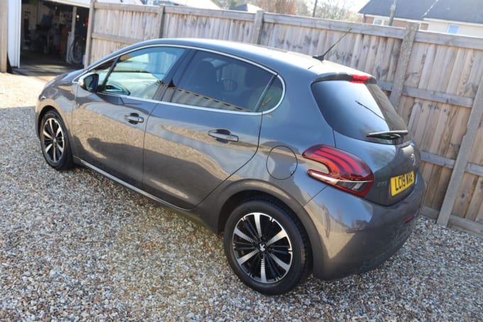 2025 Peugeot 208