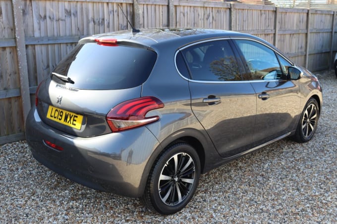 2025 Peugeot 208