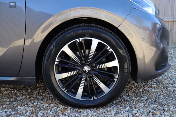 2025 Peugeot 208