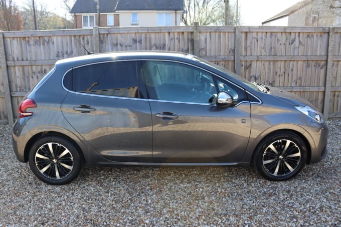 2025 Peugeot 208