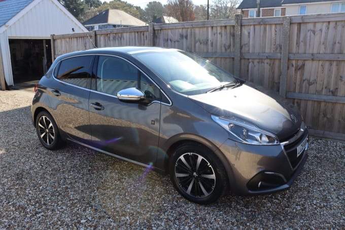 2025 Peugeot 208