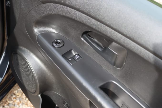 2025 Kia Venga