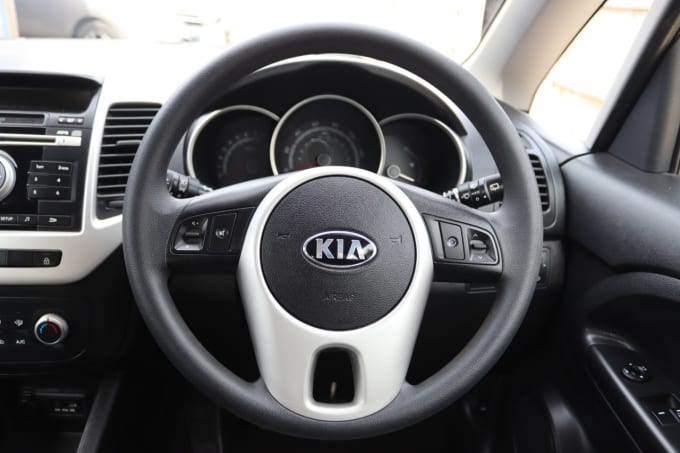 2025 Kia Venga