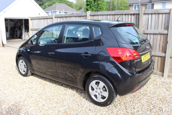 2025 Kia Venga